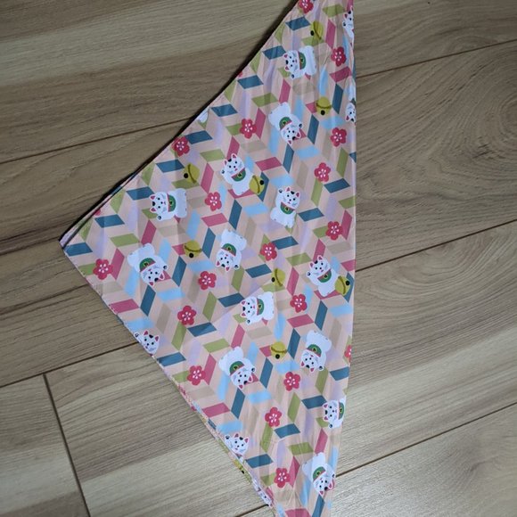 Kawaii Maneki-neko luck cat handkerchief - Picture 4 of 4